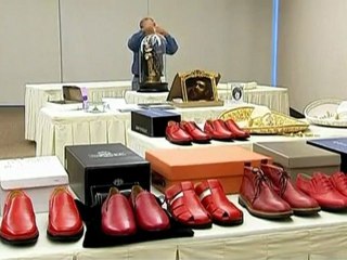 Pope begins Mexican journey