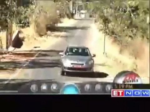 Review Renault Fluence E4 diesel - ZigWheels