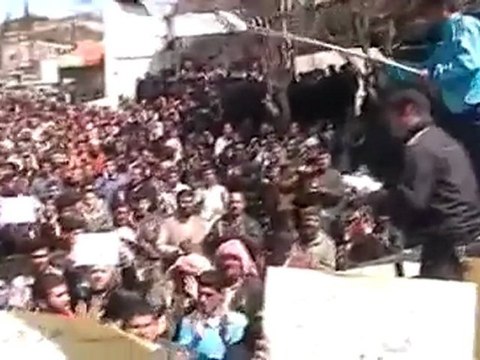فري برس ريف حماة المحتل قلعة المضيق لك حرك حالك يا غليون!!!!23 3 2012