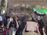 Bombardeios e manifestações na Síria