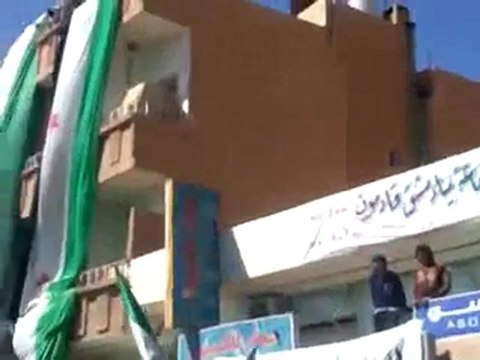 فري برس الحسكه بعض لافتات جمعة قادمون يا دمشق في القامشلي23 3 2012