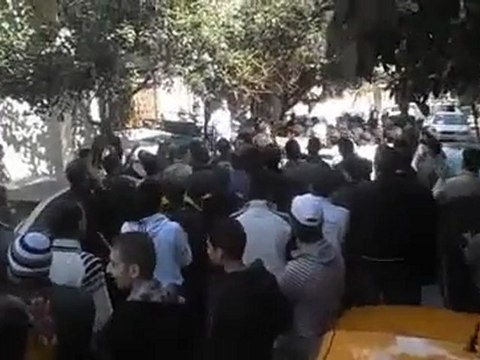 فري برس حمص الغوطة جمعة يادمشق قادمون عند منزل الشهيد هشام 23 3 2012