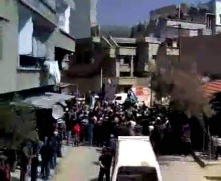 فري برس ريف دمشق عين منين مظاهرة جمعة قادمون يادمشق 23 3 2012 ج4