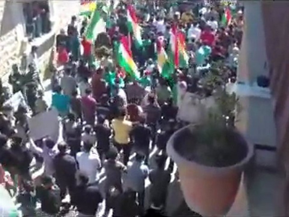 فري برس الحسكه عامودا ساقط يابشار بلبة عامودا جمعة قادمون دمشق 23 3 2012 ج2