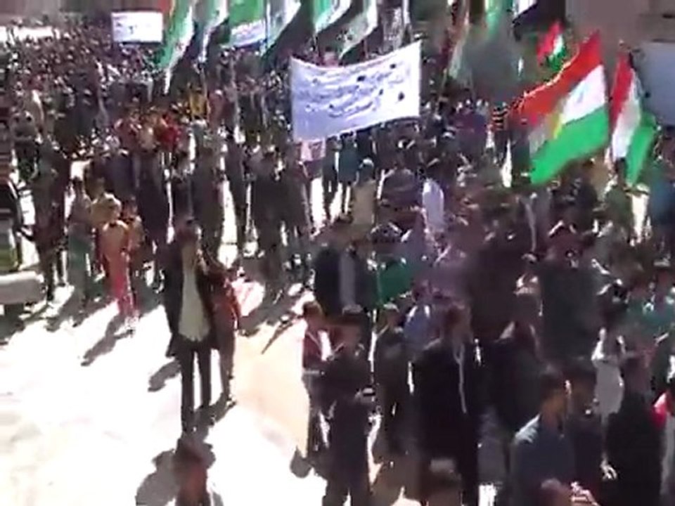 فري برس الحسكه احرار الدرباسية ـ جمعة قادمون يادمشق هام ورائع 23 3 2012  ج2