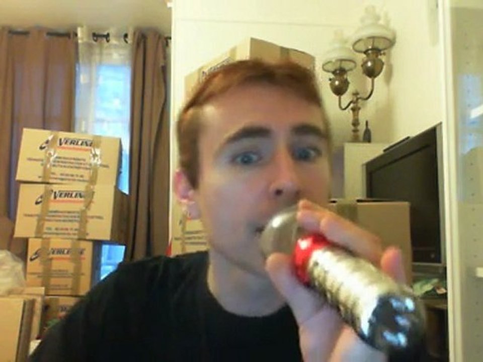 Wiwi égratigne "les embouteillages" de Sanseverino