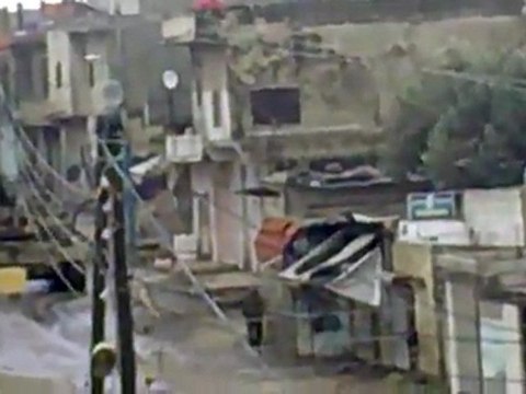 فري برس درعا بلدة تسيل عصابات البطة والدبابات لمنع المظاهارت 23 3 2012 ج1