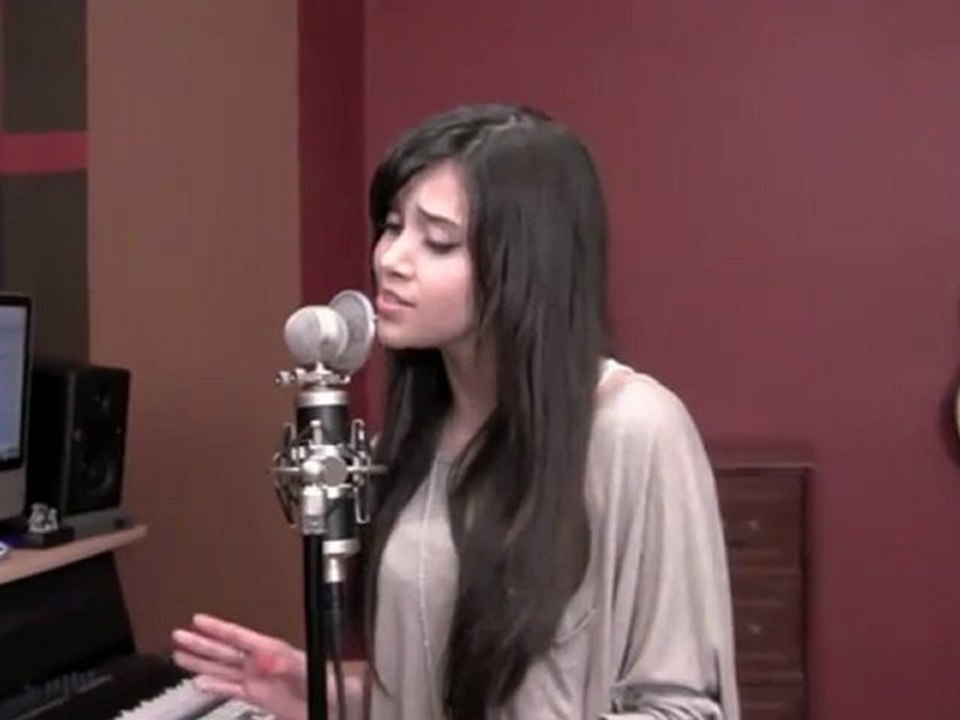 Megan Nicole Cover by Katy Perry feat.Kanye West-E.T. - YouTube