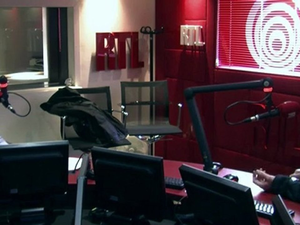 Eric Cantona était l'invité de "Devine qui vient déjeuner"