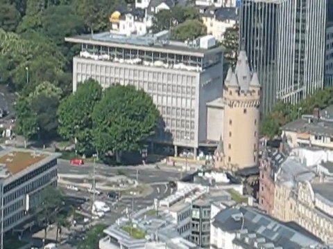 Francfort, Allemagne : vue aérienne vers l'est