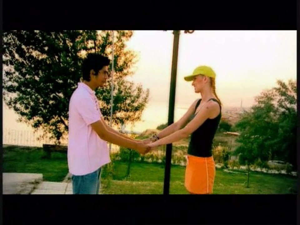 Cansever - Aldanma Çocuksun