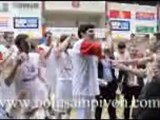Basketciler Alaaddin Yılmaz ve Necip Çarıkçı'yı havalara attılar