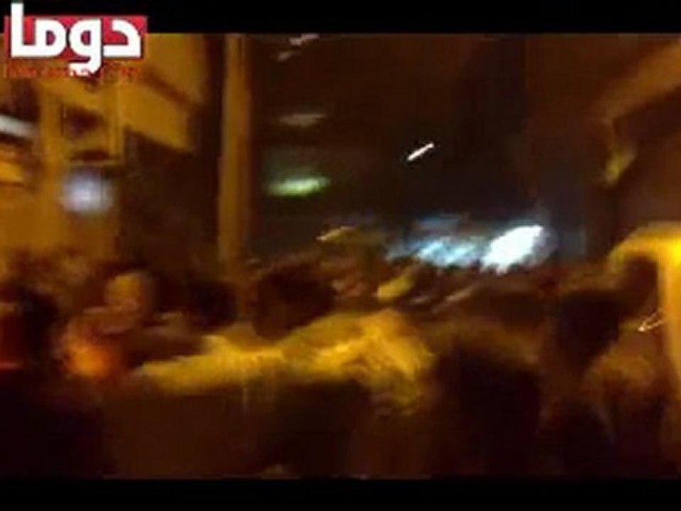 فري برس ريف دمشق دوما جمعة  قادمون يا دمشق مظاهرة مسائية 24 2 2012 ج1