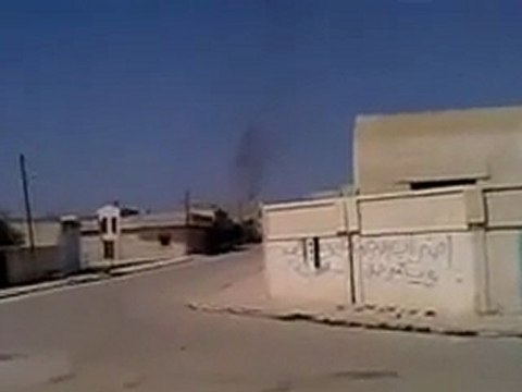 فري برس ريف حماه المحتل معردس اقتحام قري وحرق المحلات التجارية والدراجات النارية 24 3 2012