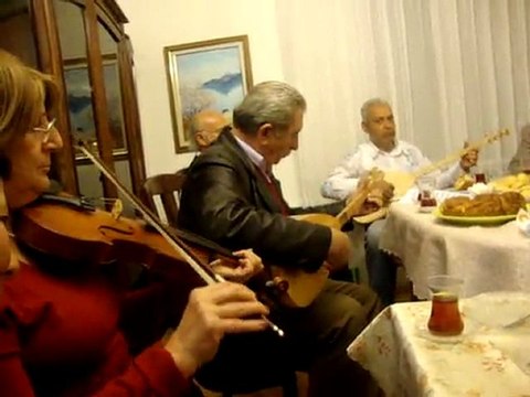 sabahın seherinde ötüyor kuşlar