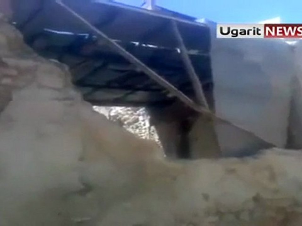 فري برس  حماة المحتلةحي الحميدية آثار القصف على الحي 24 3 2012