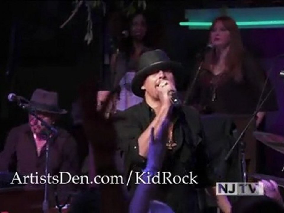 Kid Rock - Only God Knows Why (Live At Elvis Presley's Automobile Museum)