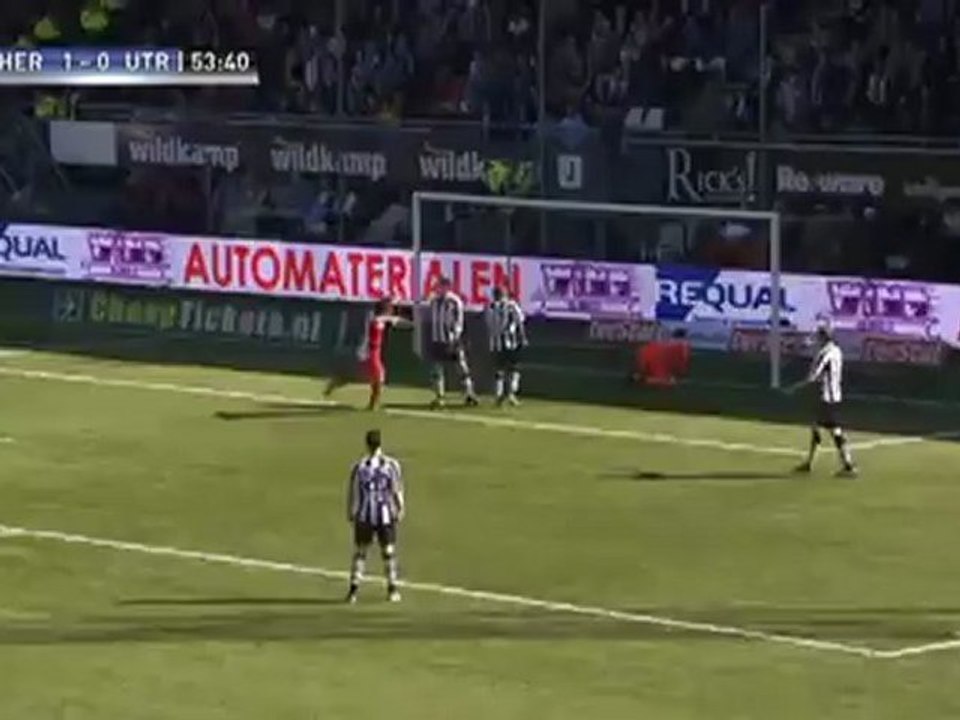 Van der Gun (1-1) Heracles Almelo-FC Utrecht