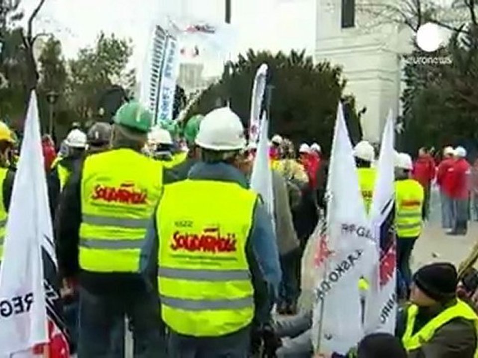 Polonya'da emeklilik isyanı