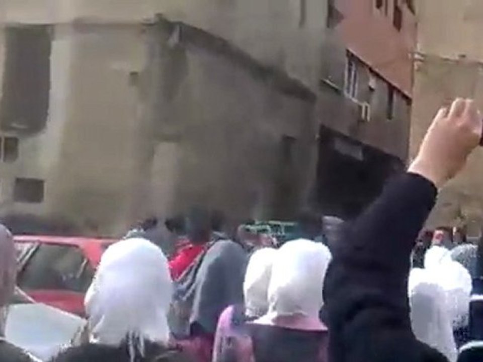 فري برس دمشق مظاهرة طلابية في حي الميدان 25 3 2012