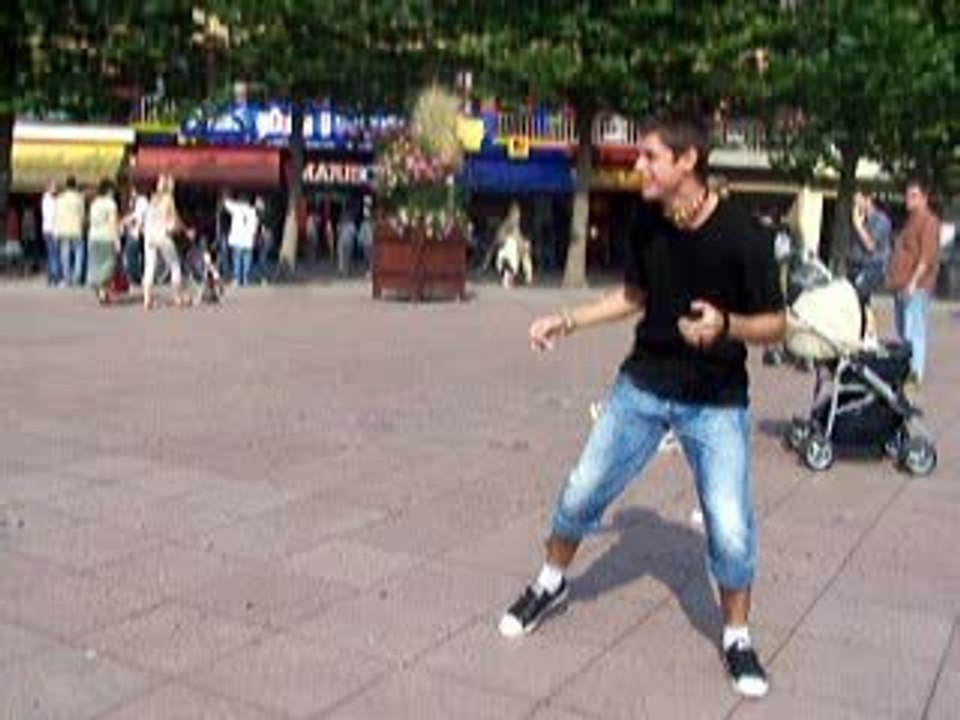 Sur La Place !