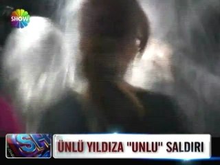 Kim Kardashiana ''unlu'' saldırı - 25 mart 2012