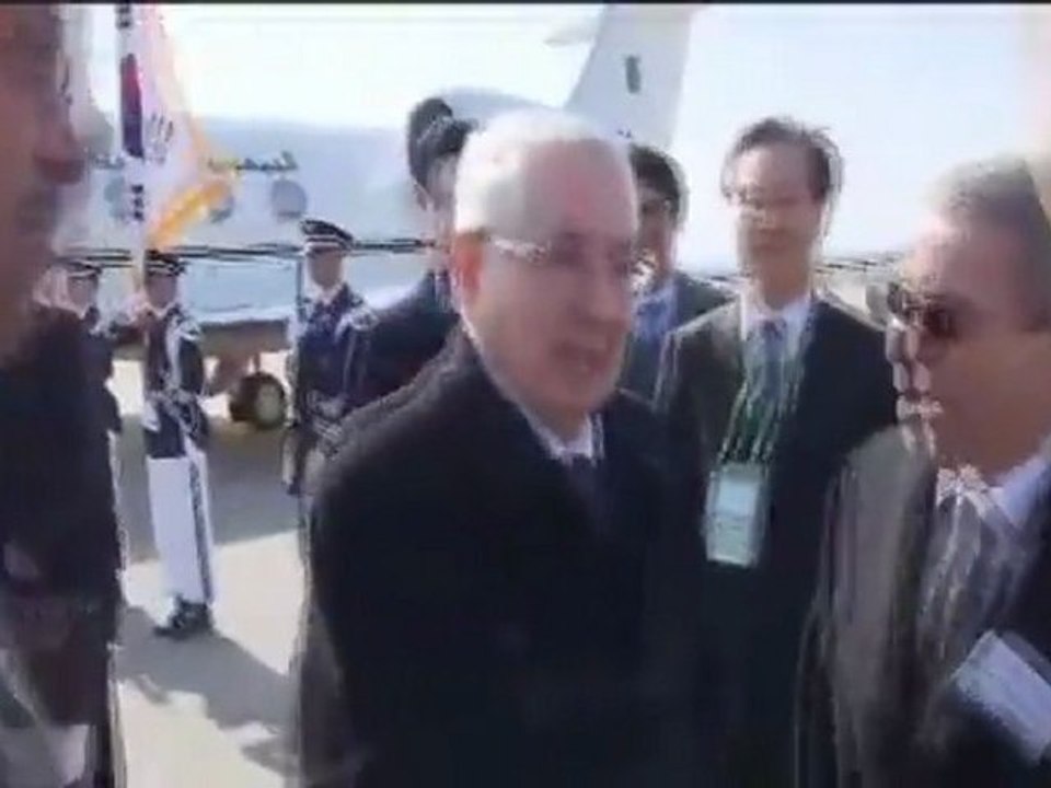 Greeting Algerian President of the Senate Abdelkader Bensalah