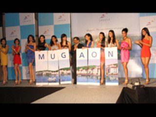 Launch of Mugaon - Miss India 2012 finalists Walks Ramp !