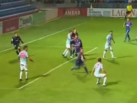 TOMAS : amorti de la poitrine, retourné acrobatique, et but ! (24.03.2012)