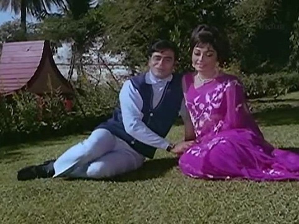 Aap Aye Bahaar Ayee (1971)_clip1