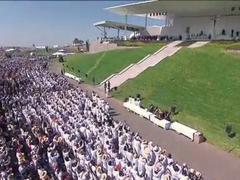 Mexique: le pape célèbre une messe devant 600.000 fidèles