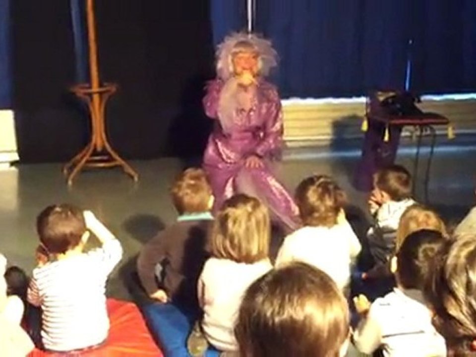 Spectacle - Le V masqué - Maternelle Cité Souzy 2
