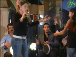 Ankaralı Yasemin - Ayrıldım Gülermiyim