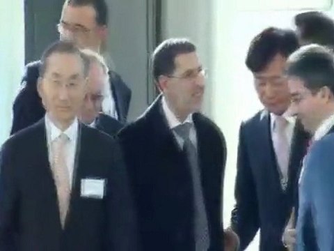 Greeting the Minister of Foreign Affairs of Morocco Saâd-EddineElOthmani