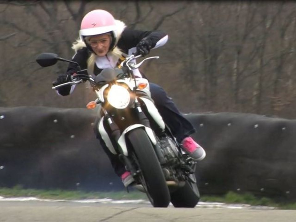 LA SUZUKI 650 GLADIUS, UNE MOTO DE GONZESSE?