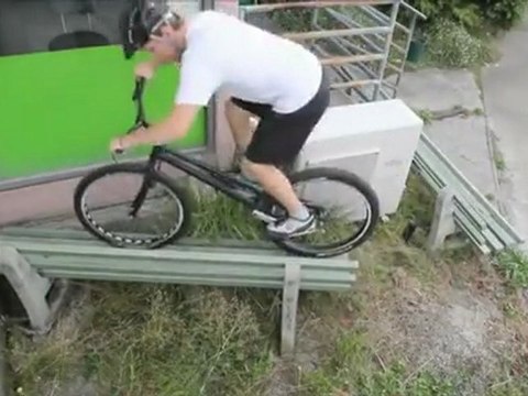 Du VTT trial dans les rues de Melbourne