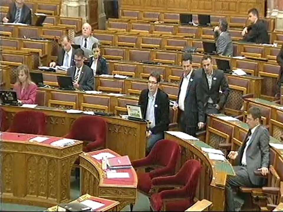 Dúró Dóra. Farkas Gergely és Gaudi - Nagy Tamás vezérszónoki köre