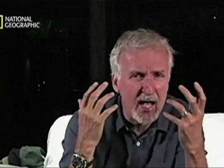 'Titanic' director explores 'desolate' ocean floor