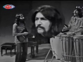 Barış Manço-Yine yol göründü gurbete