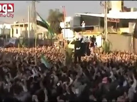 فري برس ريف دمشق دوما رائع في تشييع الشهداء لبيك يا الله بصوت واحد 26 3 2012