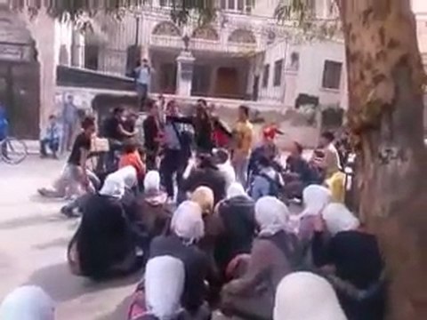 فري برس دمشق الميدان مظاهرة طلابية 26 3 2012