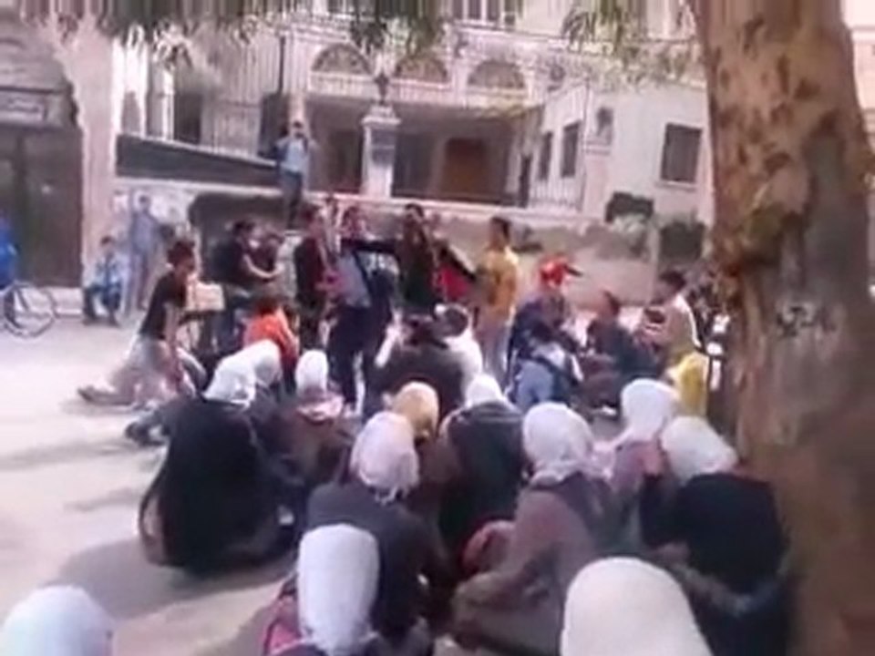فري برس دمشق الميدان مظاهرة طلابية  26 3 2012