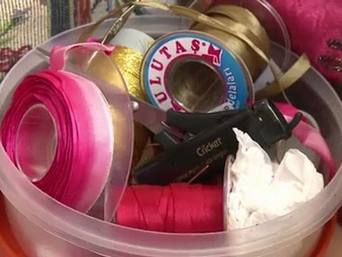 Syrian women take up sewing in Turkish refugee camp