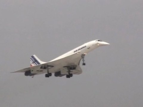 Concorde F-BTSD Sierra Delta : arrivée en vol au musée de l'Air et de l'Espace