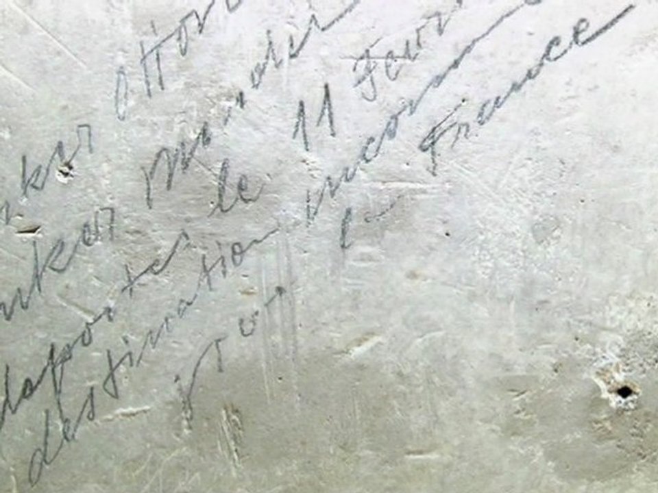 des noms sur des murs