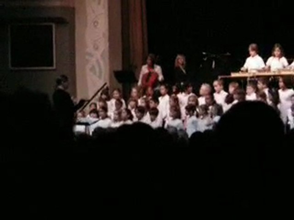 Chorale École le Plateau de Montreal,Enfants de Palestine "Noel des enfants du Monde" Sean Liu Stafford