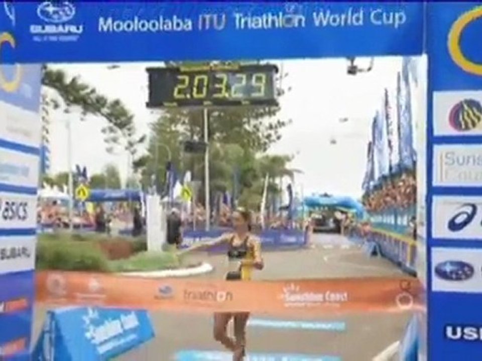 Triathlon: Denshan setzt Traum-Comeback fort