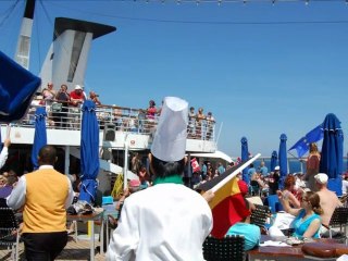 Croisière aux Cyclades de Marie-Chantal et Erwin (partie 2)