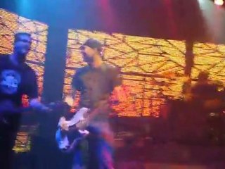 3 Doors Down - Away From The Sun (Live @ Le Bataclan - 06/03/2012)