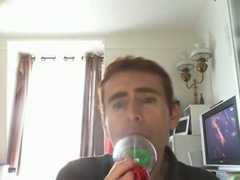 Wiwi égratigne sail on des Commodores